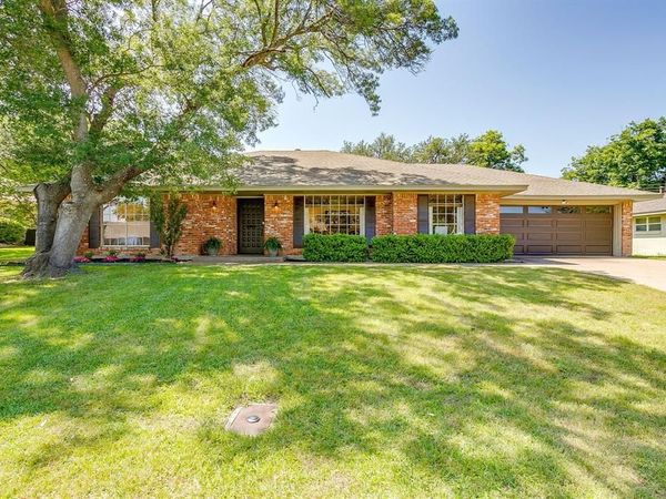 3733 Fenton Avenue , Fort Worth, TX 76133