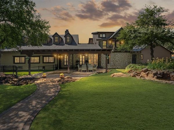 108 Dustin Circle , Hudson Oaks, TX 76087
