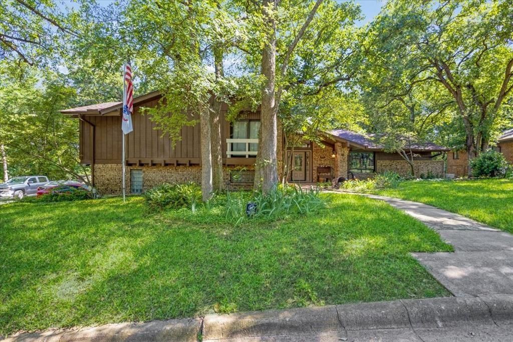 8 Vancouver Place , Sherman, TX 75092 Main Photo