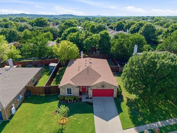7804 Seven Oaks Lane , Denton, TX 76210