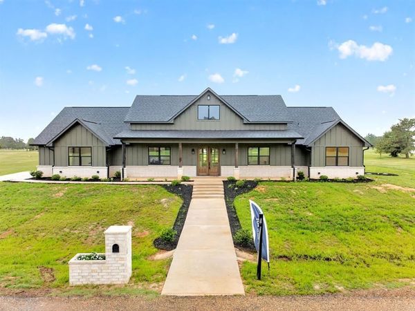 242 Private Road 2712 , Mount Pleasant, TX 75455