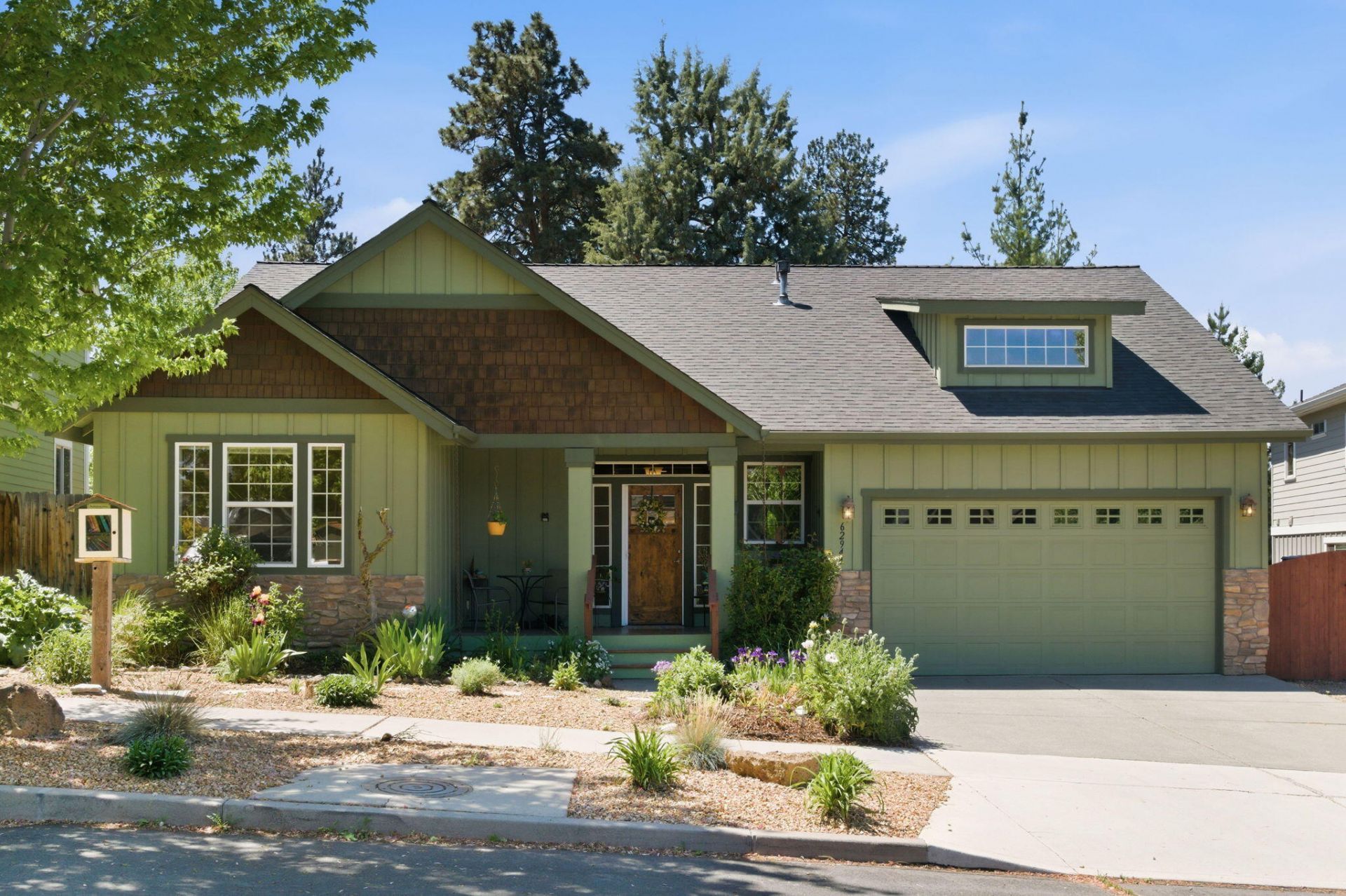 62944 Fresca Street, Bend, OR 97703 Main Photo