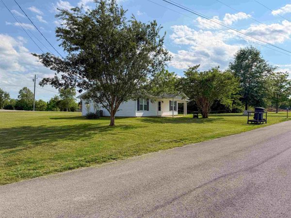 196 Brown St, Phil Campbell, AL 35581