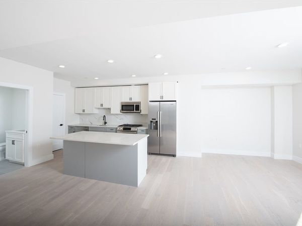 425 Border St., Unit 207, Boston, MA 02128