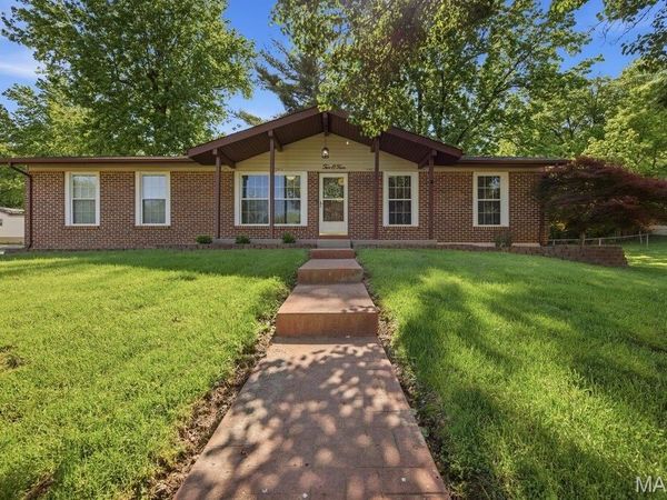 204 May Valley Lane , Fenton, MO 63026