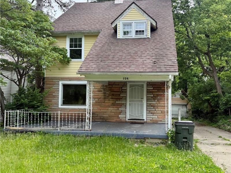 226 Sandalwood Drive, Dayton, OH 45405 Photo 1