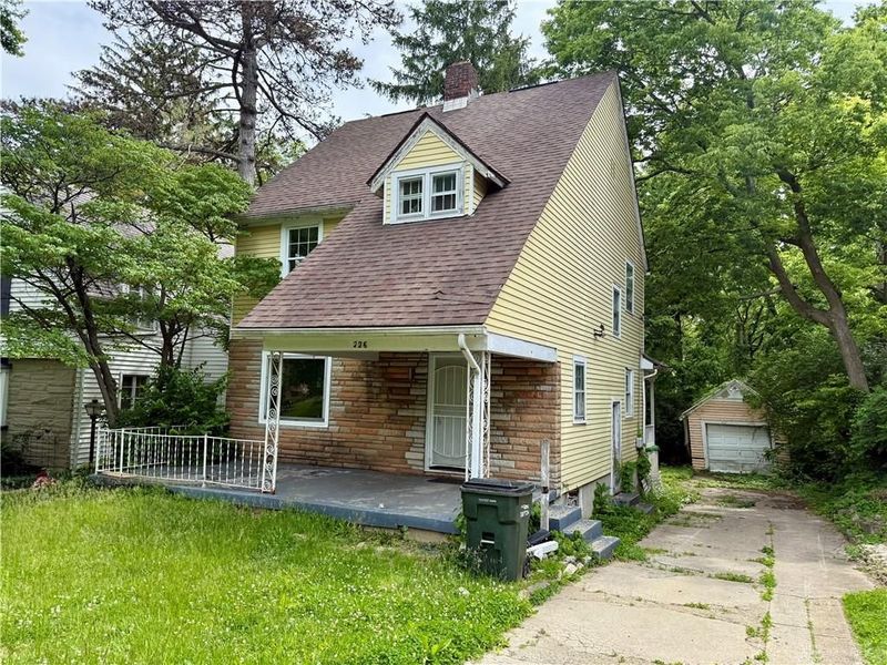 226 Sandalwood Drive, Dayton, OH 45405 Photo 2