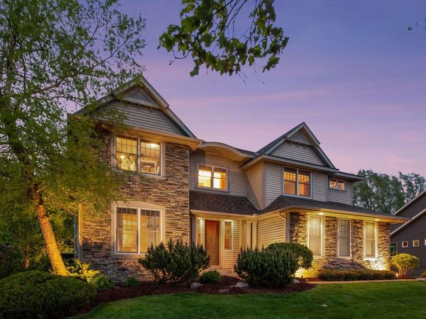 1800 Carriage Drive, Victoria, MN 55386