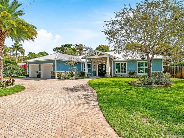 305 SE Flamingo Avenue, Stuart, FL 34996