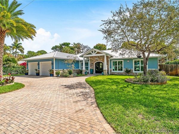 305 SE Flamingo Avenue, Stuart, FL 34996