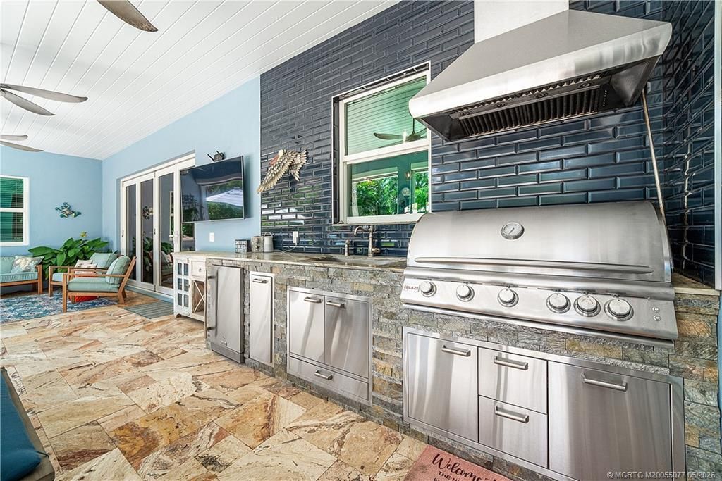 305 SE Flamingo Avenue, Stuart, FL 34996 Photo