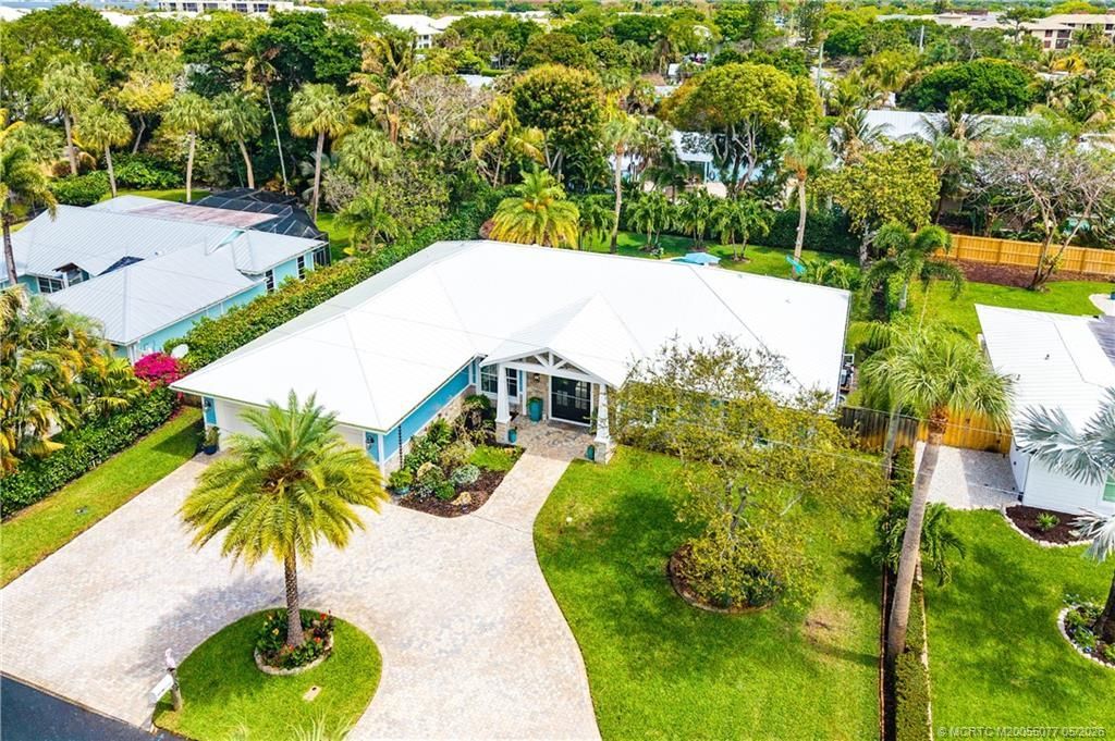 305 SE Flamingo Avenue, Stuart, FL 34996 Photo