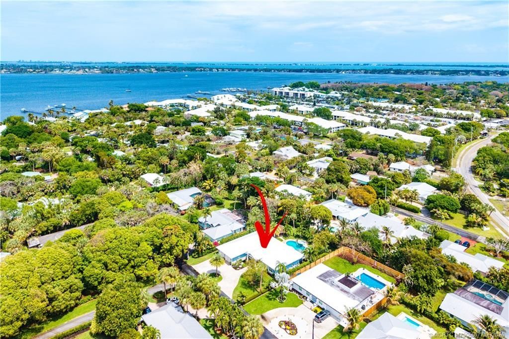 305 SE Flamingo Avenue, Stuart, FL 34996 Photo