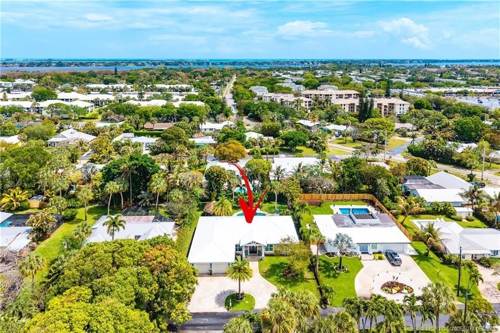 305 SE Flamingo Avenue, Stuart, FL 34996 Photo