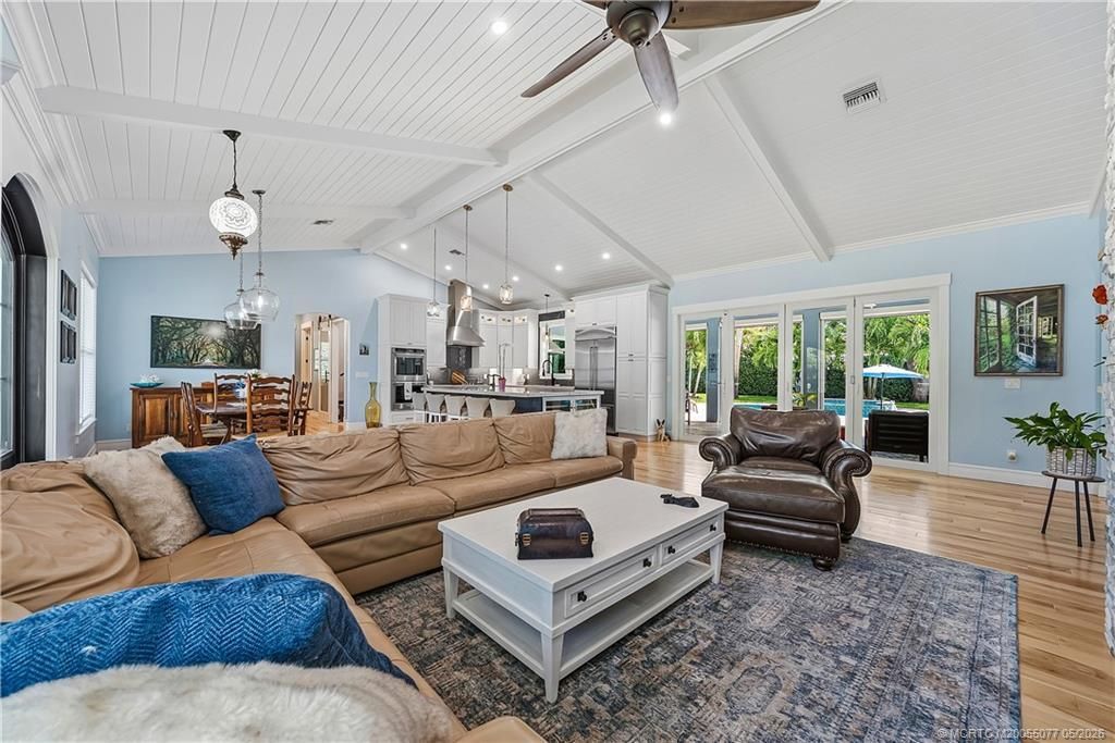 305 SE Flamingo Avenue, Stuart, FL 34996 Photo