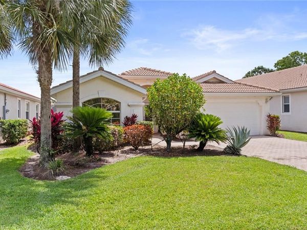 7867 Berkshire Pines DR , NAPLES, FL 34104