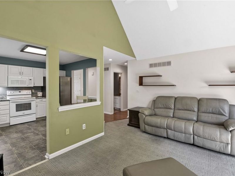 24 Nantucket Row, Rocky River, OH 44116 Photo 15