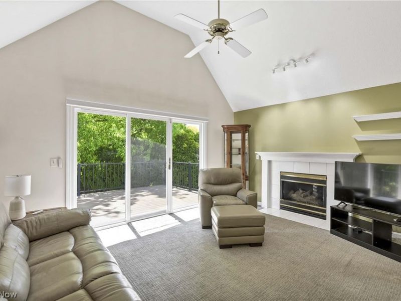 24 Nantucket Row, Rocky River, OH 44116 Photo 17