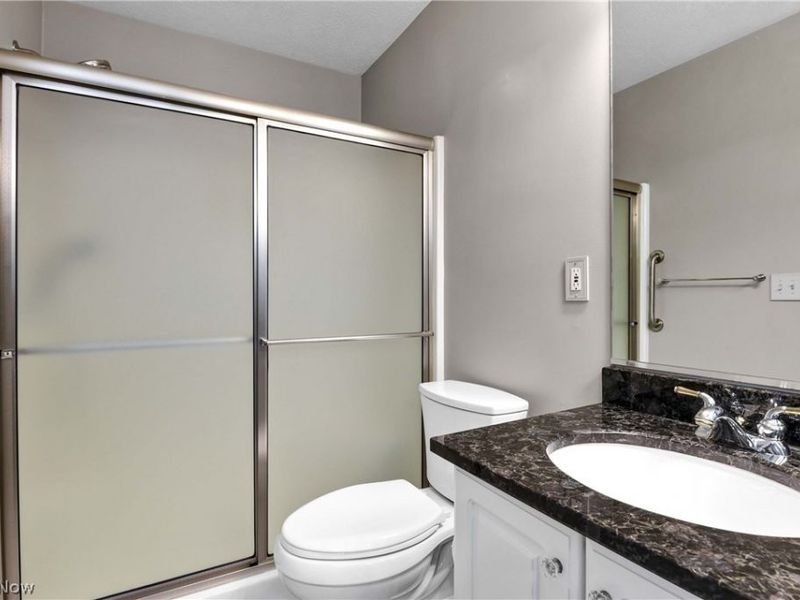 24 Nantucket Row, Rocky River, OH 44116 Photo 27