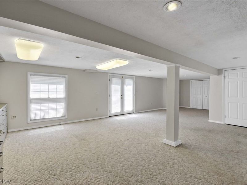24 Nantucket Row, Rocky River, OH 44116 Photo 32