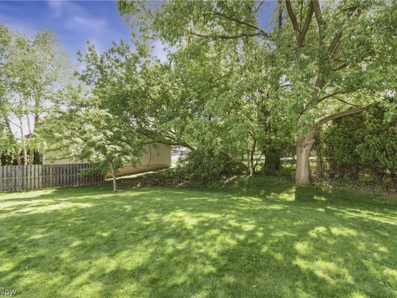 24 Nantucket Row, Rocky River, OH 44116 Photo 43