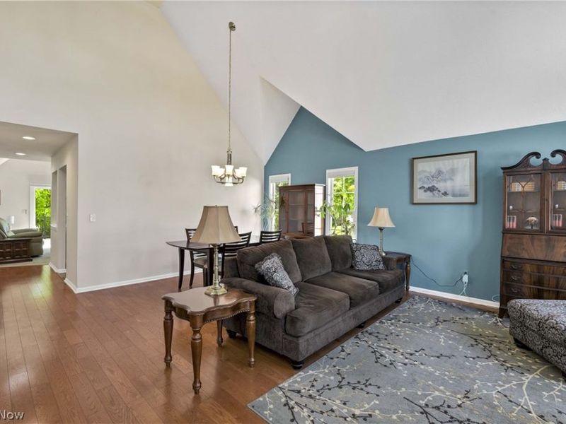 24 Nantucket Row, Rocky River, OH 44116 Photo 8