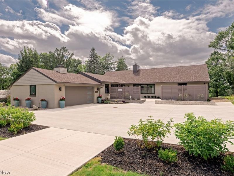 3300 Green Road, Beachwood, OH 44122 Photo 1