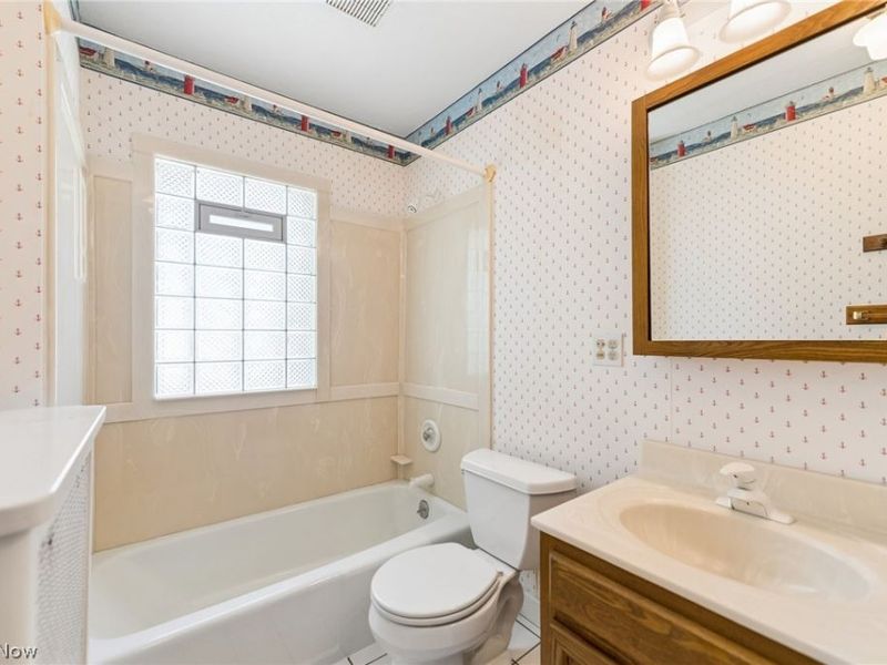 3471 E Erie Avenue, Lorain, OH 44052 Photo 28