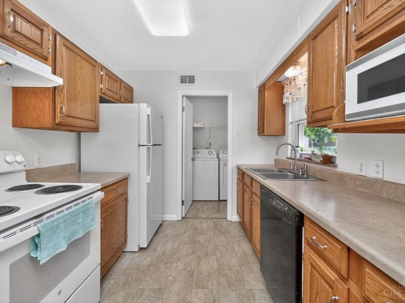 7987 West Chester Road, West Chester, OH 45069 Photo 10