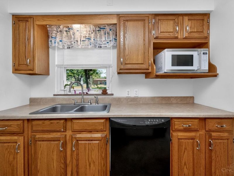 7987 West Chester Road, West Chester, OH 45069 Photo 12