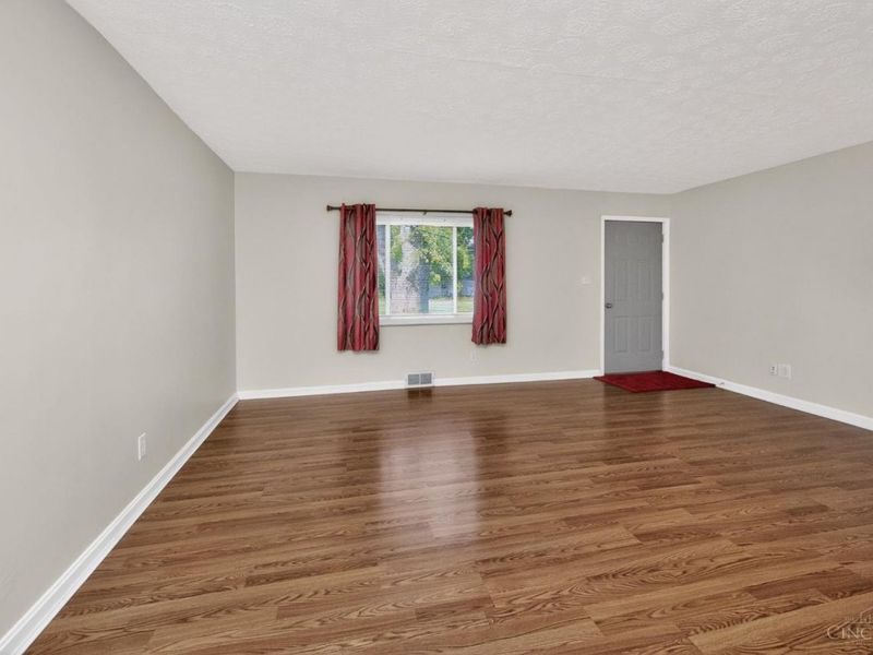 7987 West Chester Road, West Chester, OH 45069 Photo 5