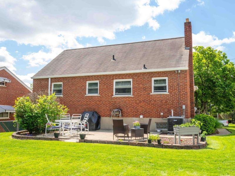 5542 Lawrence Road, Green Township, OH 45248 Photo 9