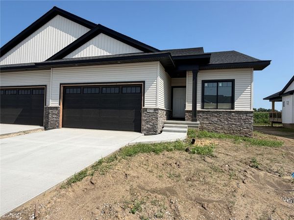 1272 Berkshire Lane, North Liberty, IA 52317