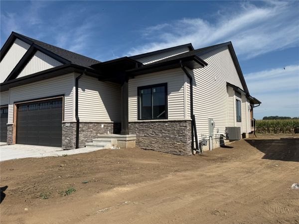 1272 Berkshire Lane, North Liberty, IA 52317