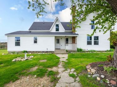1545 N Van Dyke Road, Goodland Twp, MI 48444