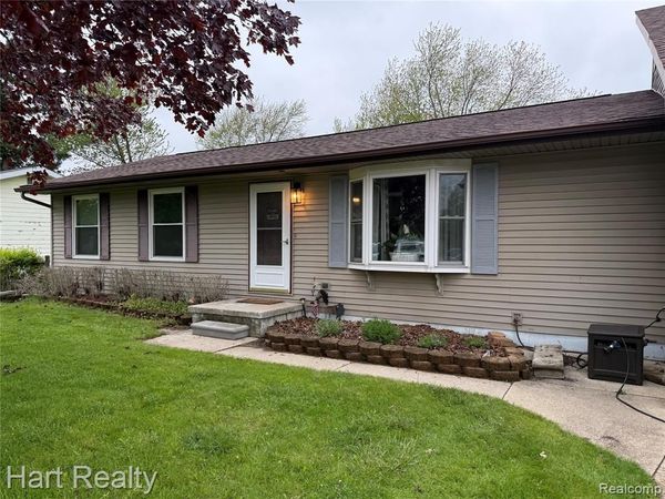 4094 3rd Street , Brown City, MI 48416