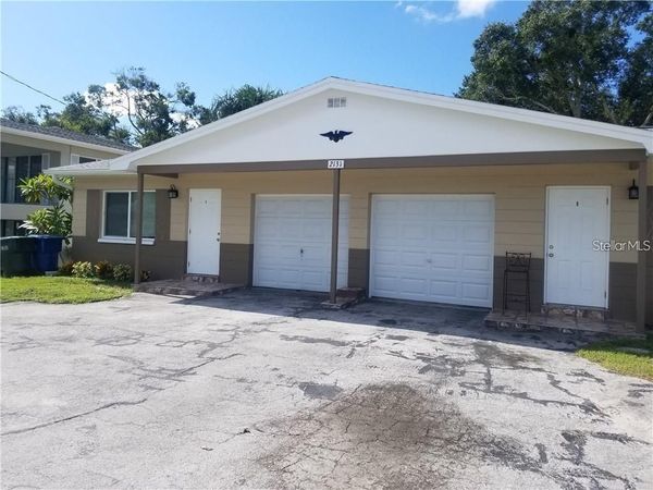 2131 W BAY DRIVE , Unit B, LARGO, FL 33770