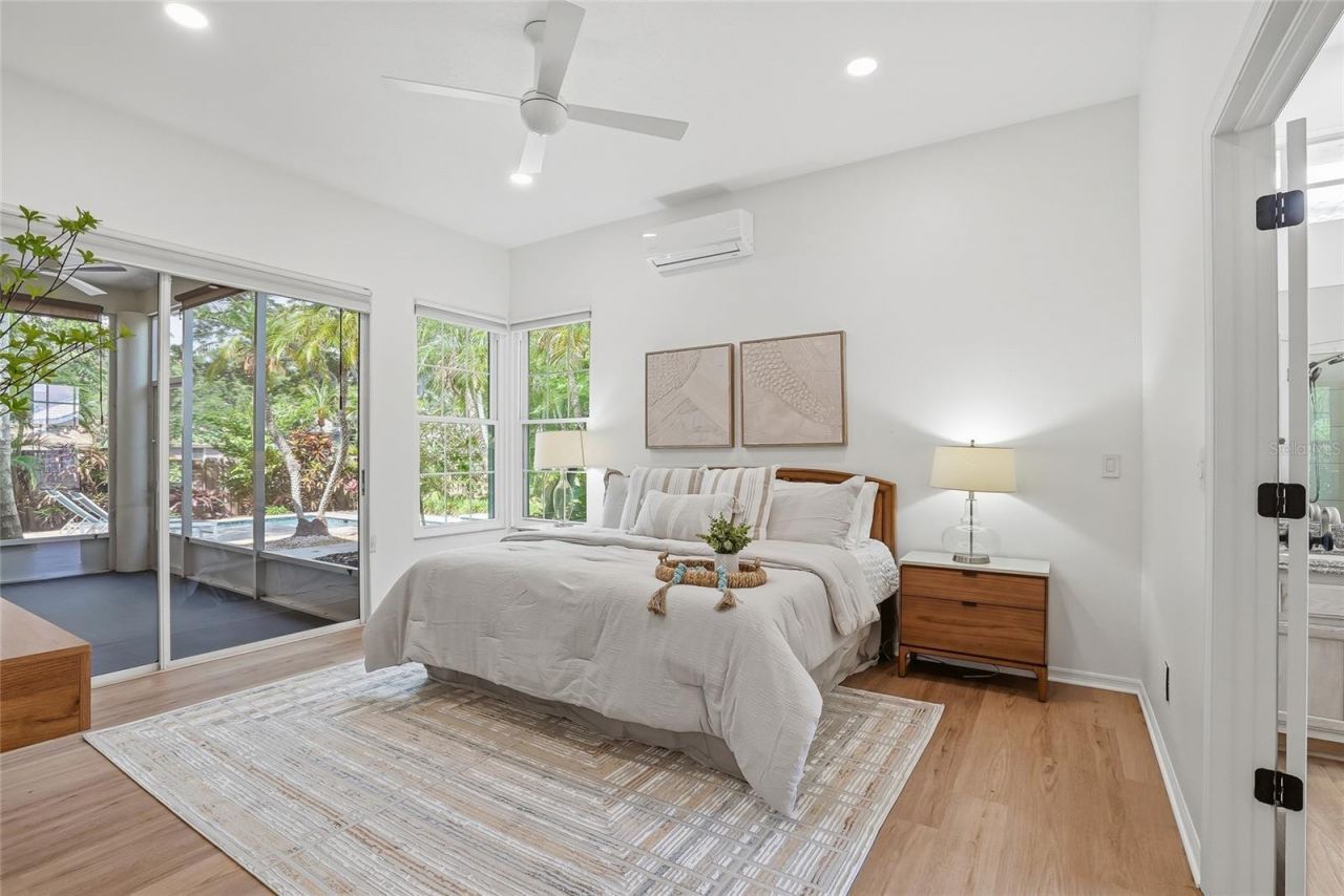 812 Live Oak Terrace Ne, Saint Petersburg, FL 33703 Photo