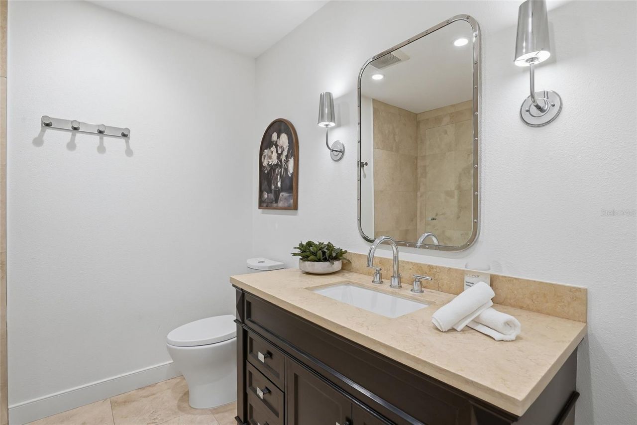 812 Live Oak Terrace Ne, Saint Petersburg, FL 33703 Photo