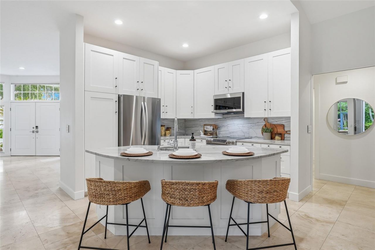 812 Live Oak Terrace Ne, Saint Petersburg, FL 33703 Photo