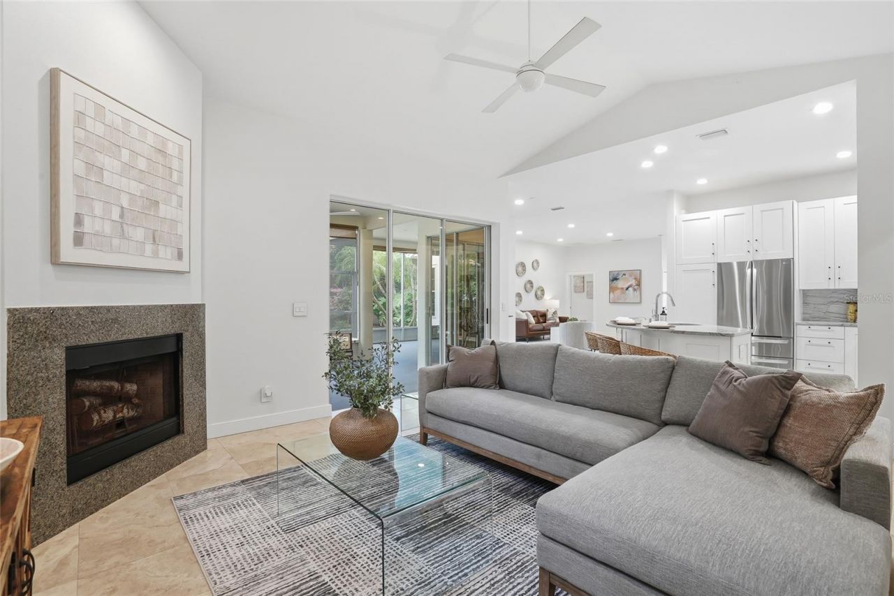 812 Live Oak Terrace Ne, Saint Petersburg, FL 33703 Photo