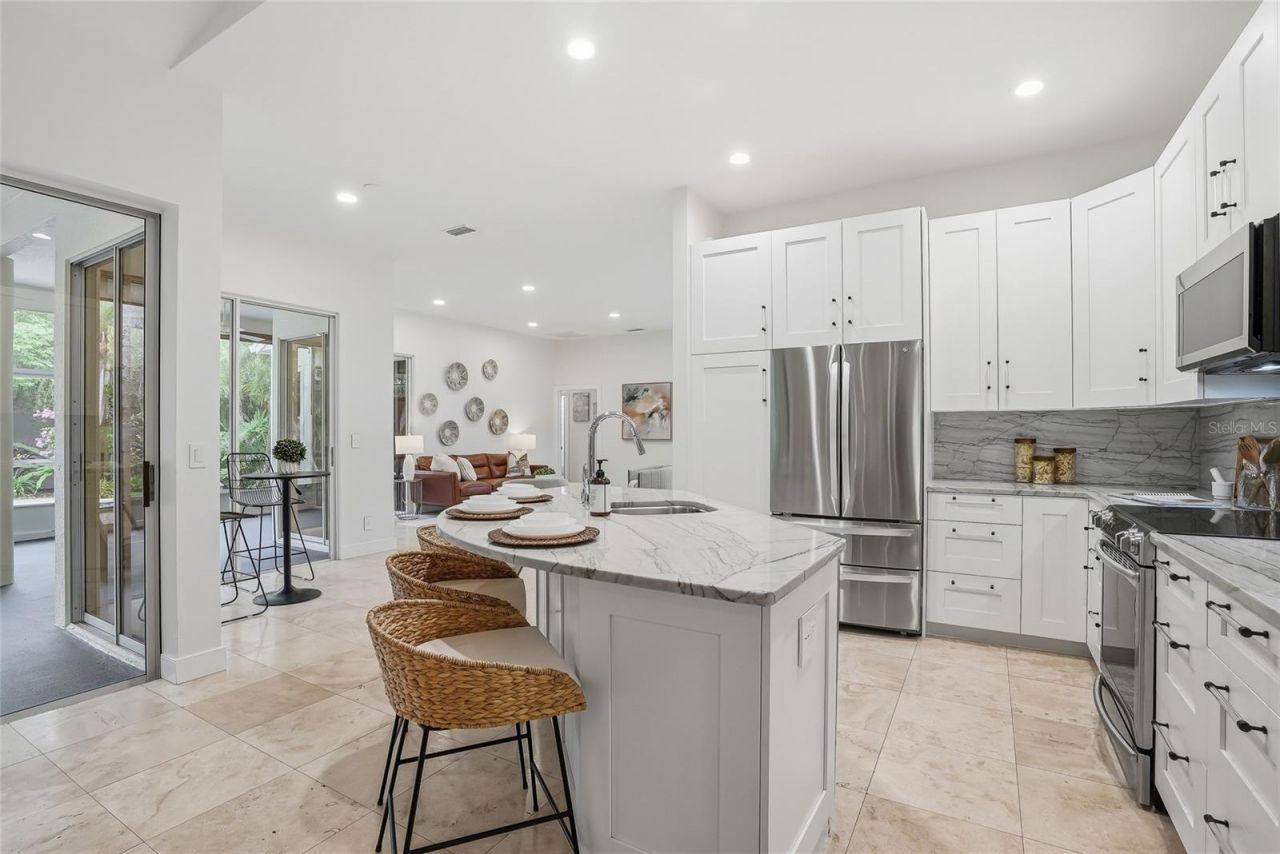 812 Live Oak Terrace Ne, Saint Petersburg, FL 33703 Photo