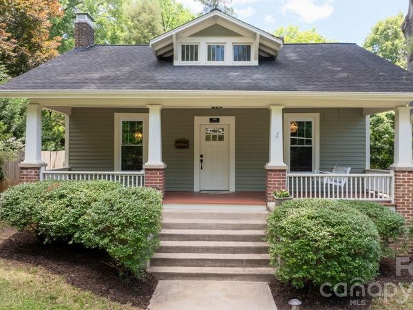 722 E Broad Street, Statesville, NC 28677