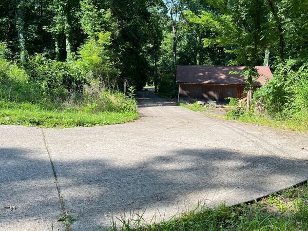933 Bluff Rd , Brentwood, TN 37027