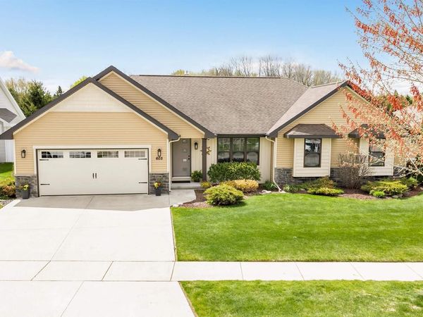 605 PEBBLESTONE CIRCLE, Oneida, WI 54155