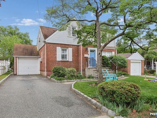 365 Grove Street, NEW MILFORD, NJ 07646
