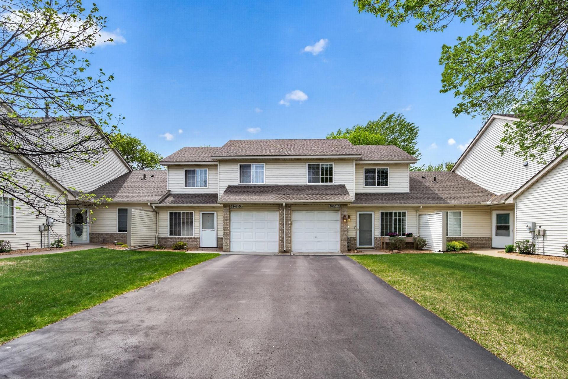 7886 Forest Boulevard , Woodbury, MN 55125