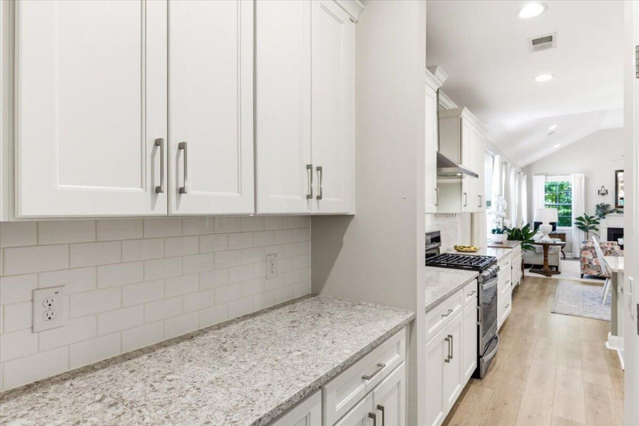 2215 Nicholas David Path Photo 11