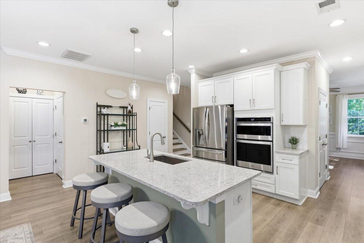 2215 Nicholas David Path Photo 12