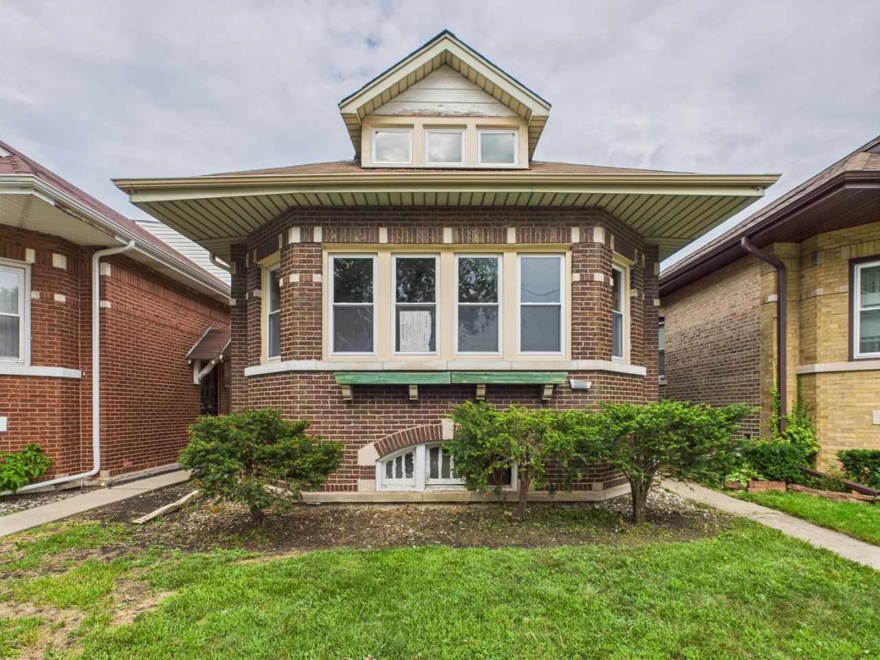 9331 S Racine Avenue , Chicago, IL 60620 Main Photo